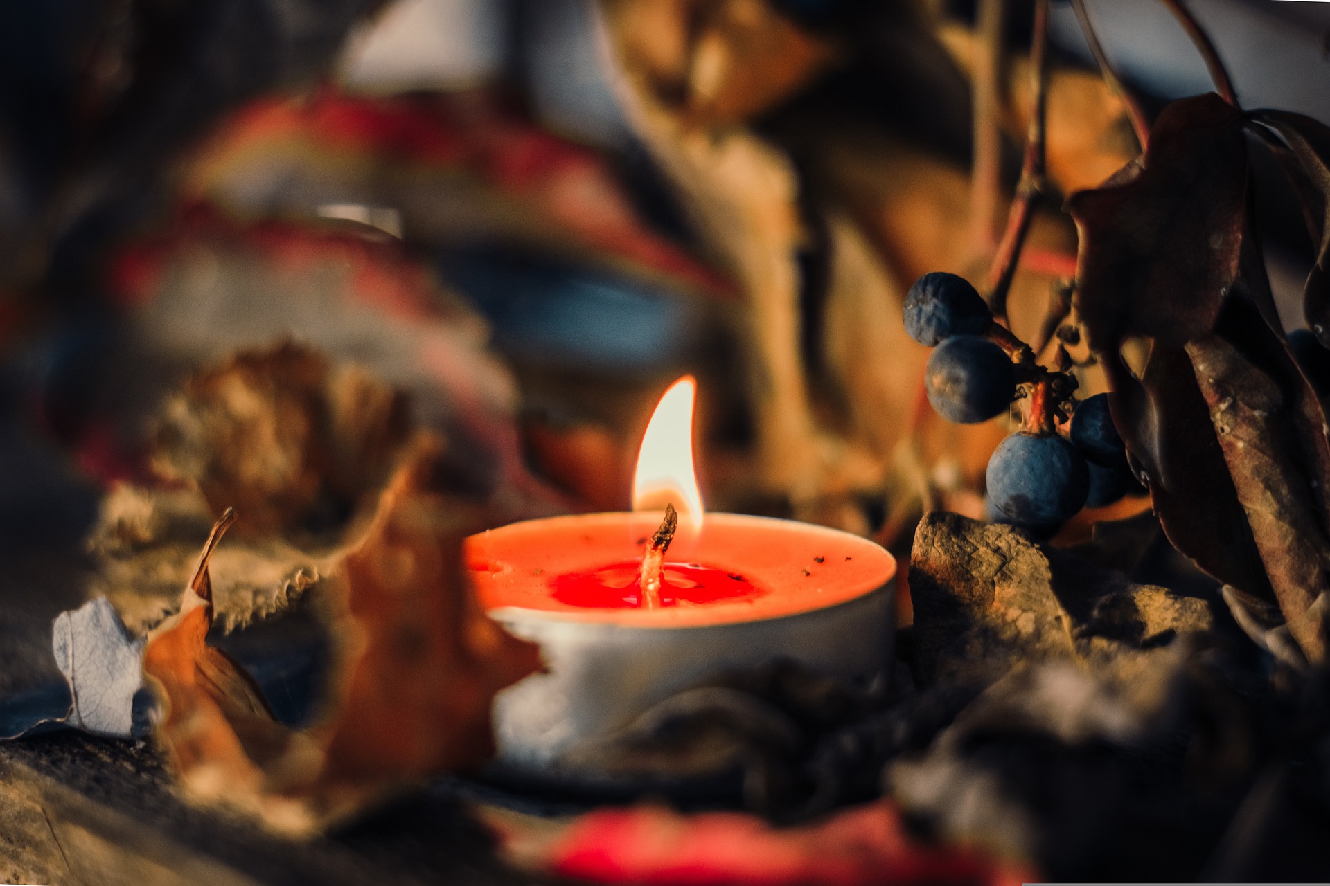 Your Candles are Probably Super Toxic – Do This Instead